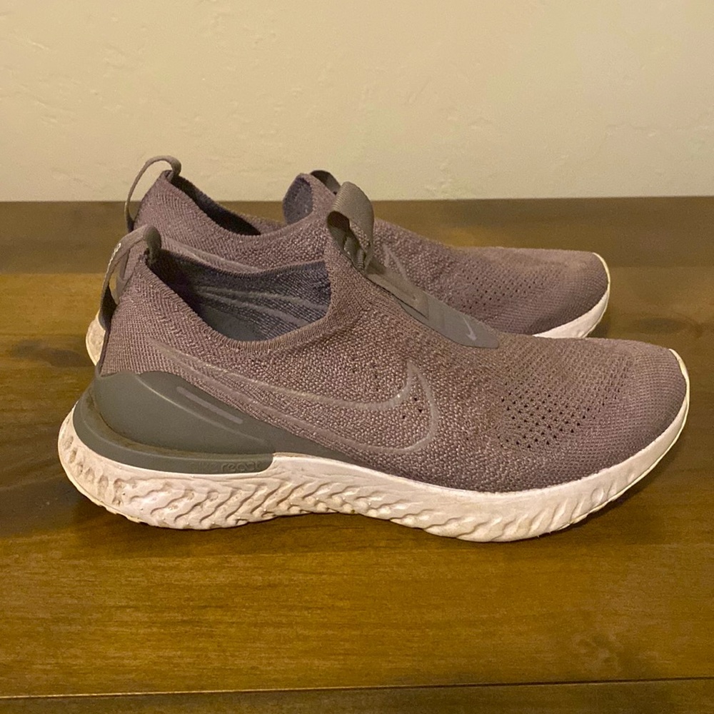 Nike Epic React size 5.5